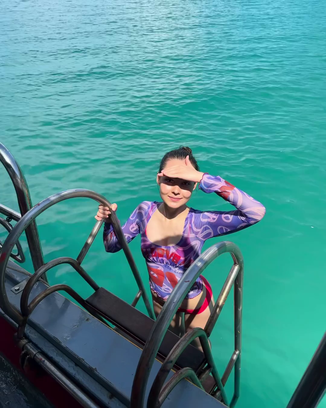 วินนี่ ศิภัชรดา โชว์แซ่บ ฉลองวันเกิดกลางทะเล