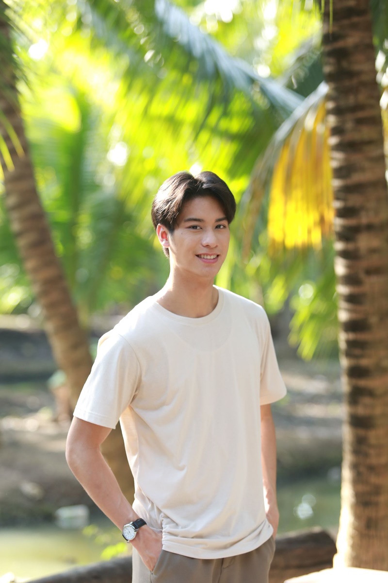 รักท่วมทุ่ง ออกัส วชิรวิชญ์