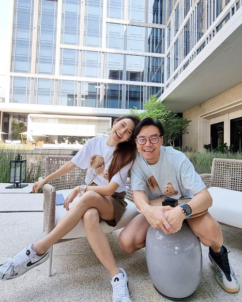 มิว นิษฐา ไฮโซเซนต์