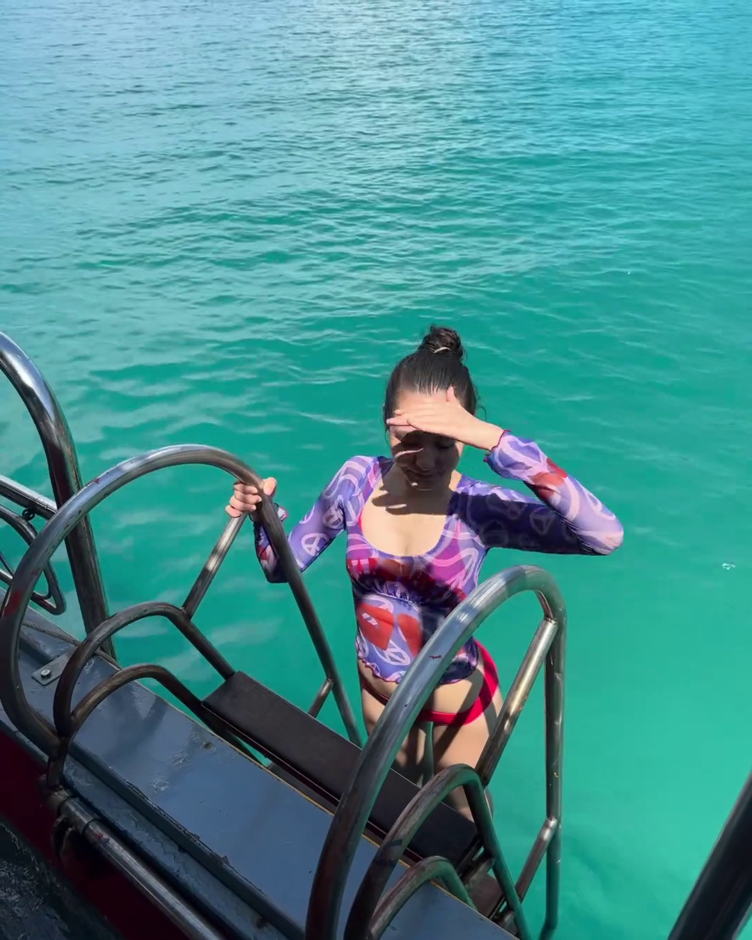 วินนี่ ศิภัชรดา โชว์แซ่บ ฉลองวันเกิดกลางทะเล