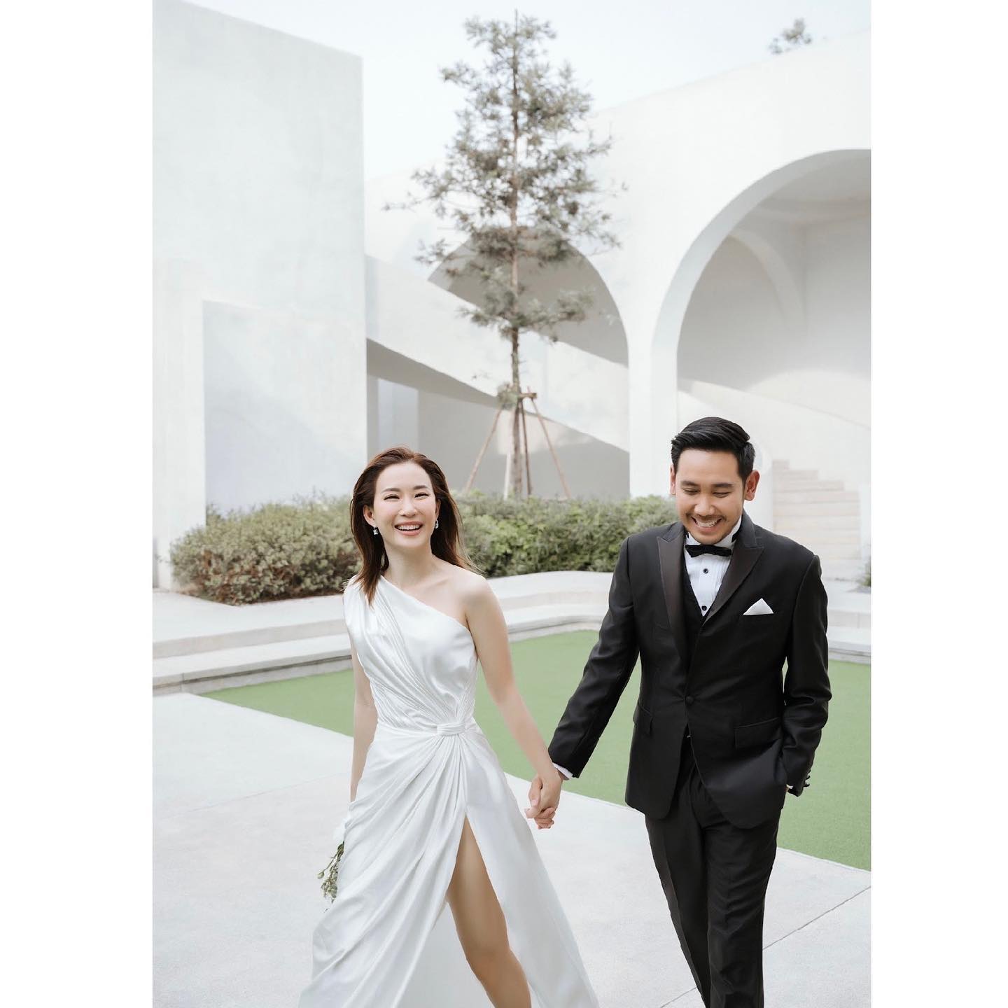 เบลล์ เกิร์ลลี่ เบอร์รี่