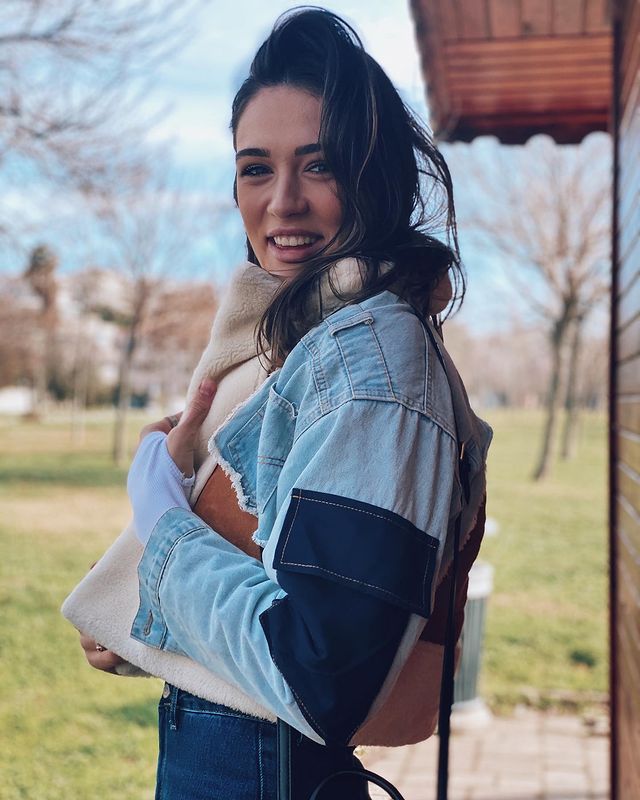 เซห์ร่า กือเนส