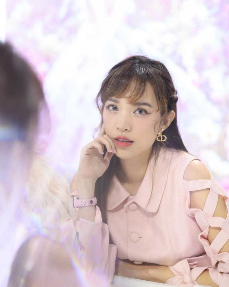  บัว สโรชา 