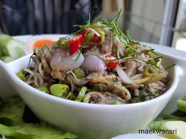 ยำไตปลา