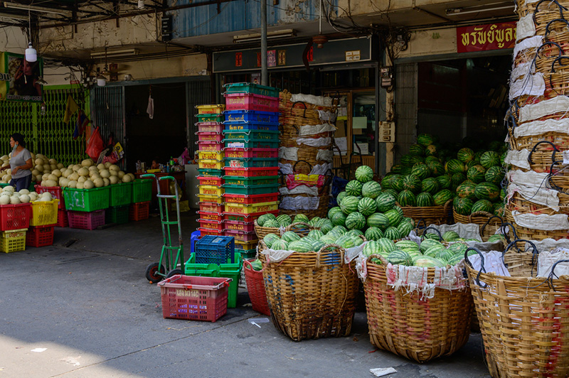 ตลาดผลไม้มหานาค