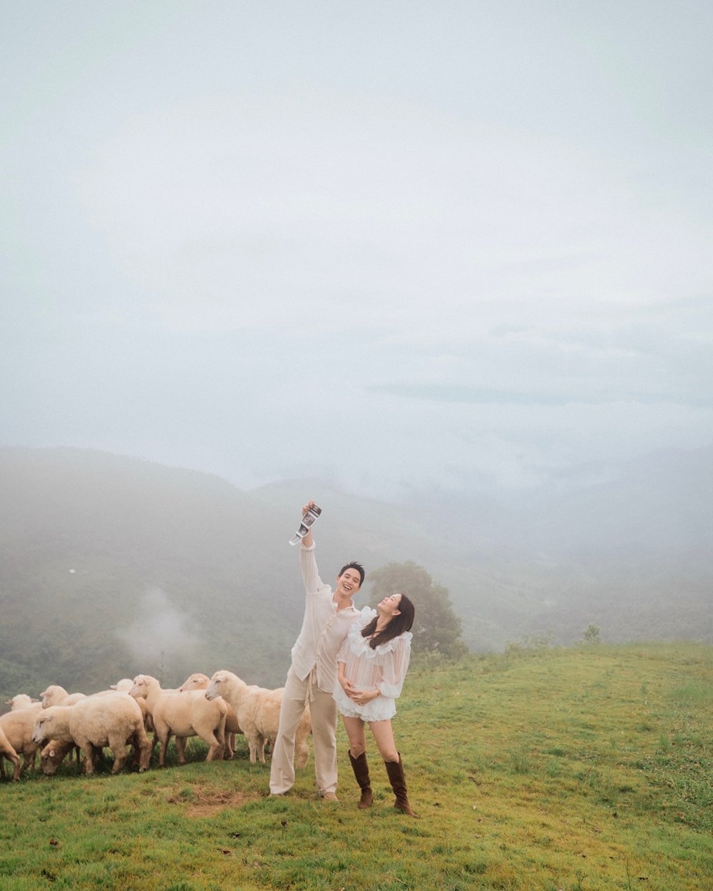 เจมส์ จิรายุ อวดภาพอัลตราซาวด์ ประกาศข่าวดีรับวันแม่ ภรรยาท้องแล้ว