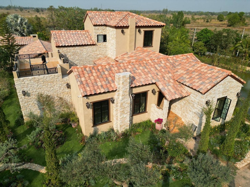 เอมมี่ รัชฎา