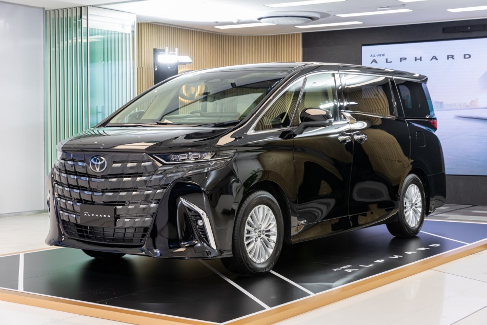 toyota alphard 2024