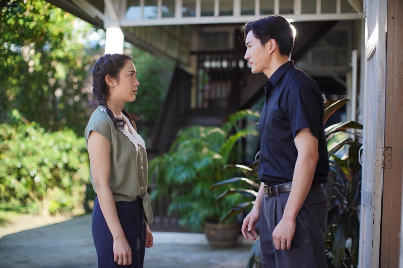 อกธรณี นักแสดง