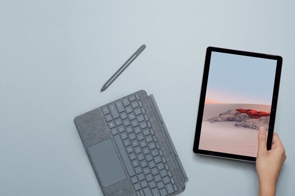 how to connect microsoft arc mouse to surface pro window 10