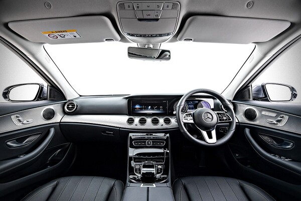 39+ เบนซ์ E200 ภายใน PNG