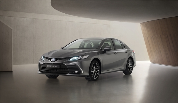 2021 hybrid clearance toyota camry