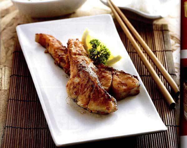เมนูอาหารเพื่อสุขภาพง่าย ๆ กับ เมนูเพื่อสุขภาพ เช่น ต้มยำอกไก่ใส่เห็ด  ยำตะไคร้เห็ด ข้าวต้มปลาเก๋า