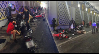 รถชนในอุโมงค์