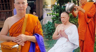 จอนนี่ แอนโฟเน