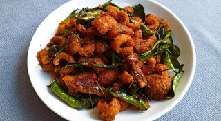 ผัดพริกแกง