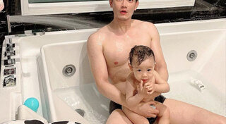 อาบน้ำเด็ก