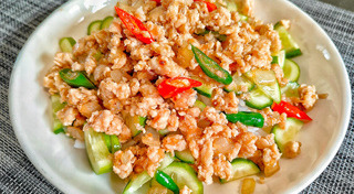 ผัดพริกสด