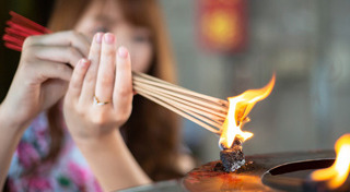 แก้ปีชง