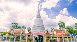 ไหว้พระ 9 วัด