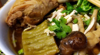 ก๋วยเตี๋ยวไก่