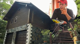 ไตรภพ ลิมปพัทธ์