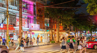 เที่ยวกรุงเทพกลางคืน