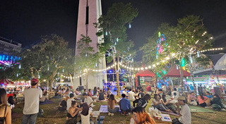 เที่ยวตลาดกลางคืน