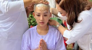 เรนนี่ ช่องส่องผี