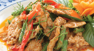 ผัดพริกแกง