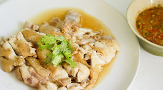 ไก่ต้มน้ำปลา