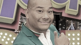 โป๊งเหน่ง เชิญยิ้ม