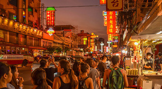 เที่ยวตลาดกลางคืน