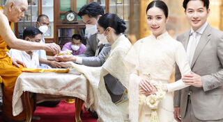 ออม อัทธนียา