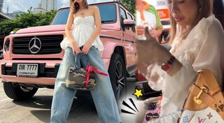 พลอย ชวพร