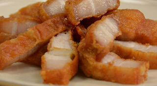 ข้าวเหนียวหมูทอด