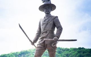 .คาถาบูชาพระเจ้าตากสิน ช่วยปลดหนี้ เสริมดวงค้าขายร่ำรวย.