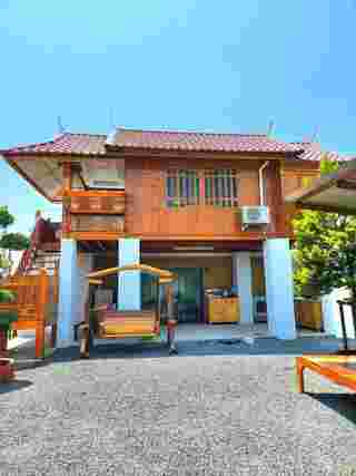 บ้านกลางทุ่ง