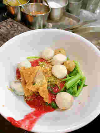 ร้านเย็นตาโฟรสเด็ด ไทยรุ่งเรืองเย็นตาโฟเจริญผล