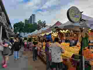 ตลาดต้นไทร แบริ่ง Tonsai Market