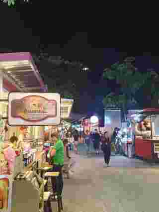 ตลาดต้นไทร แบริ่ง Tonsai Market