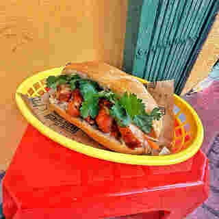 ร้านเด็ดถนนทรงวาด 2025 Song Viet At Song Wat