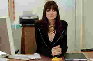 ภาพ Anne Hathaway สวมบทบาท Andy Sachs ใน The Devil Wears Prada