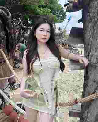 หมวยหลิน เน็ตไอดอลสุดอึ๋ม