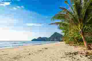 ที่เที่ยวทะเลชุมพร ไม่ข้ามเกาะ หาดทุ่งซาง