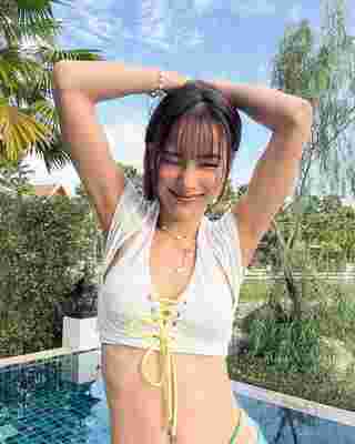 กรีน อัษฎาพร นุ่งสั้น โชว์หุ่นสวยสับ พร้อมโพสท่าวาบหวิวเบา ๆ