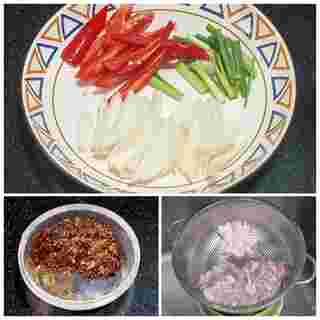 ไก่ผัดน้ำพริกเผา 