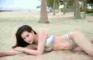 โม อมีนา นุ่งทูพีซ โชว์หุ่นแซ่บ ! ต้อนรับวันไหลสงกรานต์ที่บางแสน