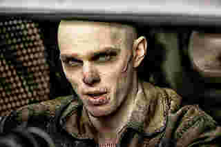 นิโคลัส โฮลต์ ในบท นิกซ์ จาก Mad Max: Fury Road