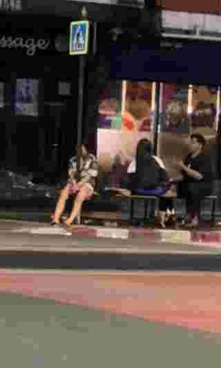 คุยกับหนุ่ม